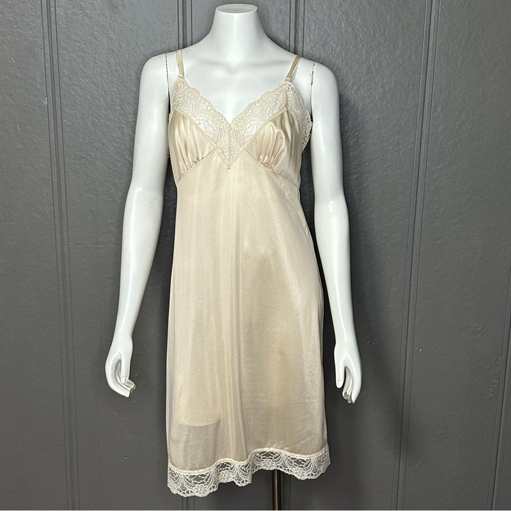 Briar Creek Champagne Slip 70s Vintage